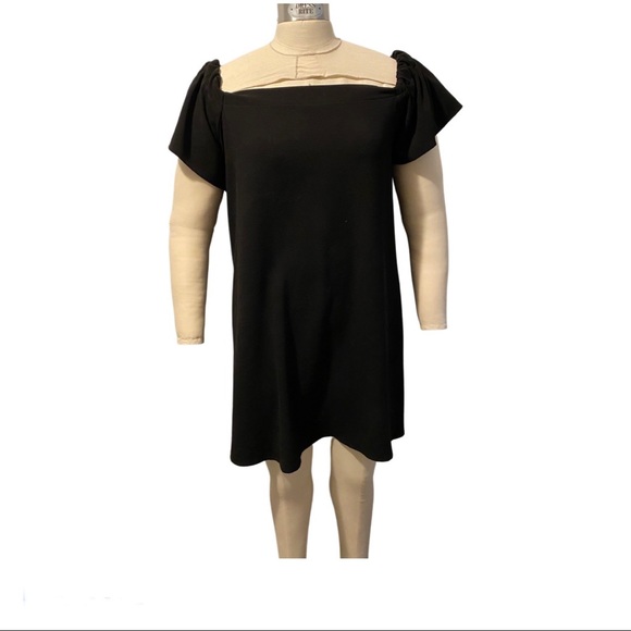 Off the Shoulder Black Dress with Pockets - Picture 2 of 3